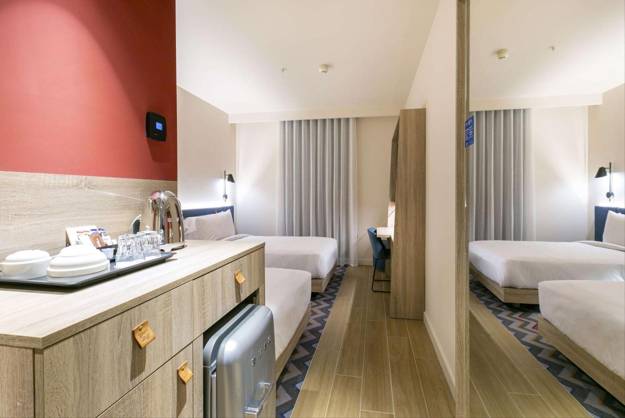 Hampton By Hilton Alcobendas Madrid Extérieur photo