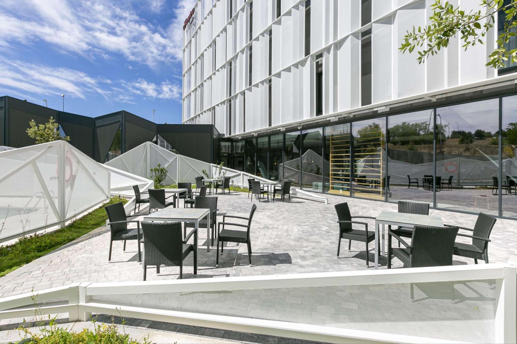 Hampton By Hilton Alcobendas Madrid Extérieur photo