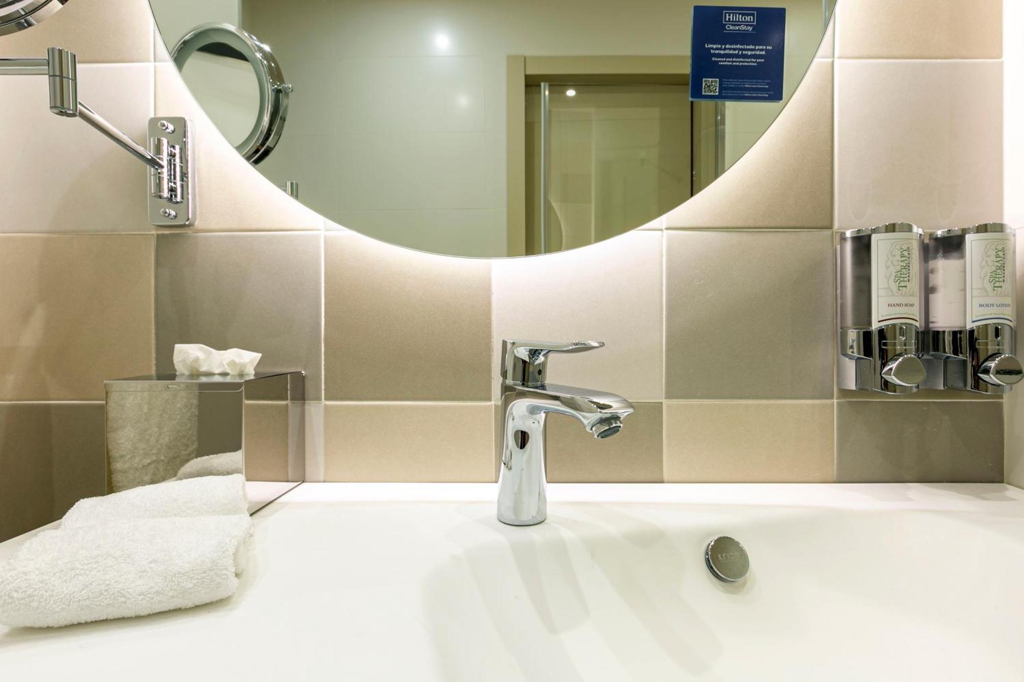 Hampton By Hilton Alcobendas Madrid Extérieur photo