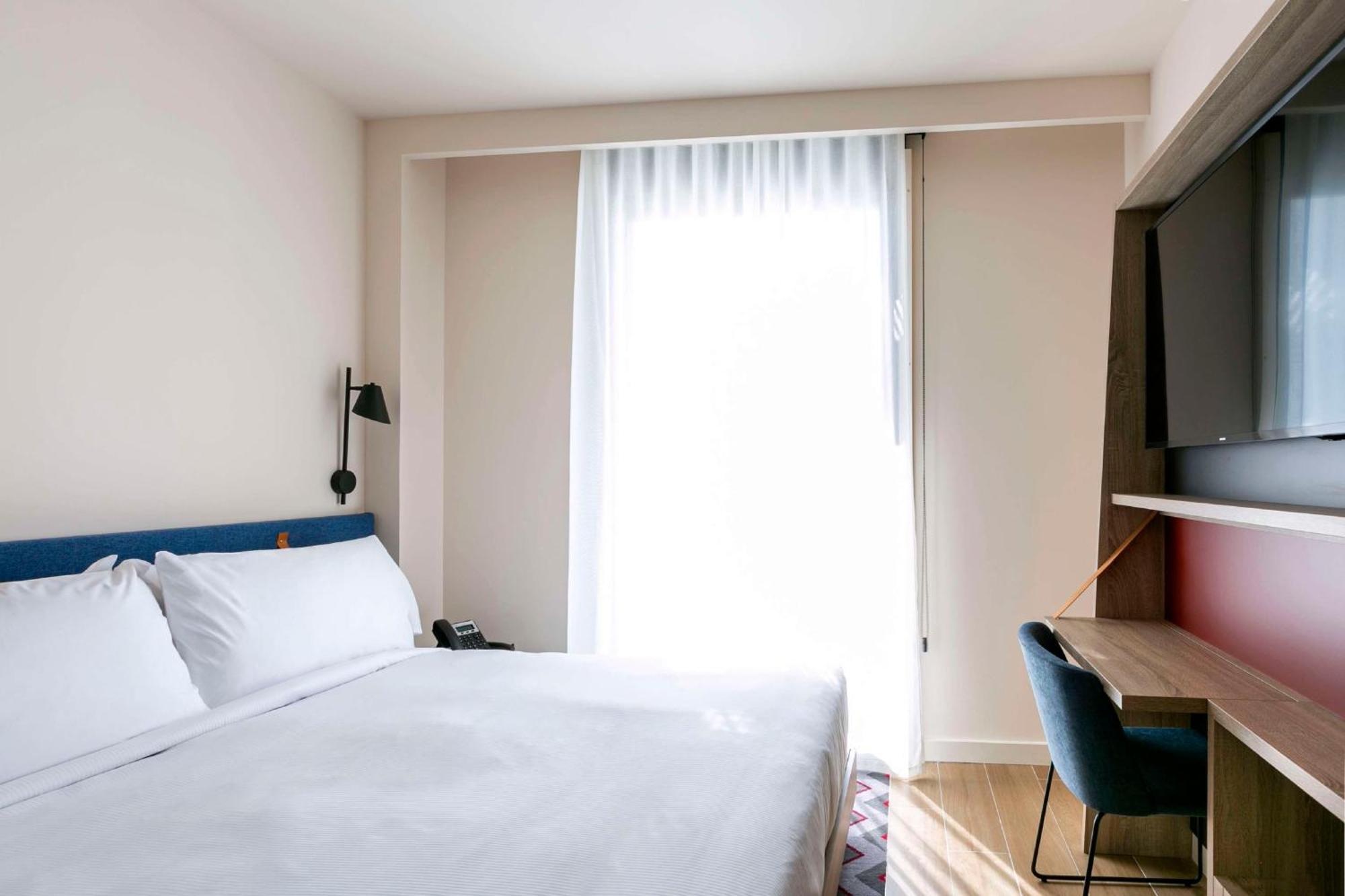 Hampton By Hilton Alcobendas Madrid Extérieur photo