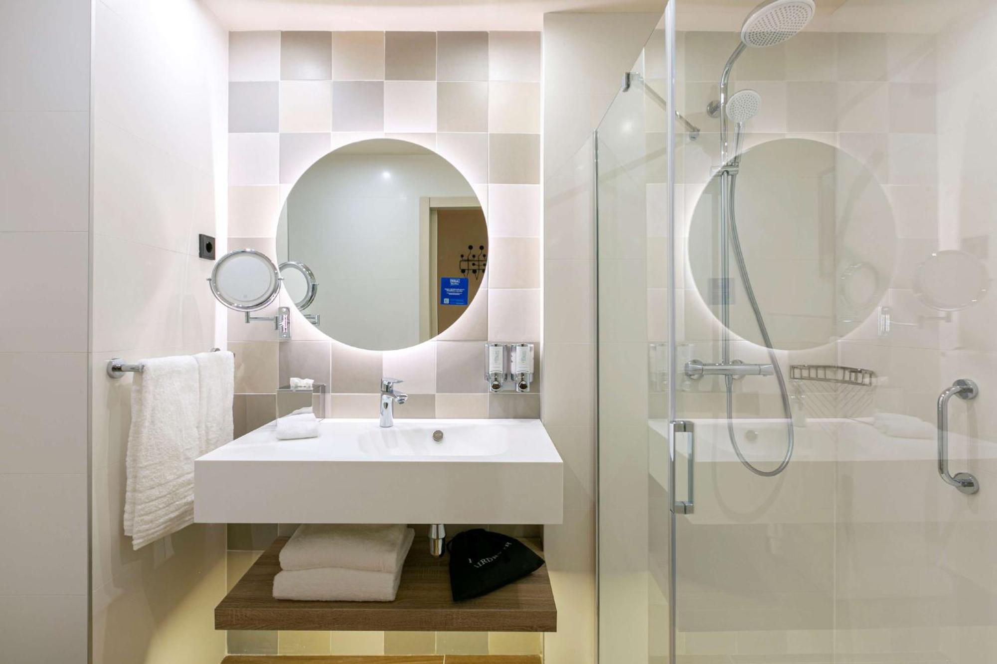 Hampton By Hilton Alcobendas Madrid Extérieur photo