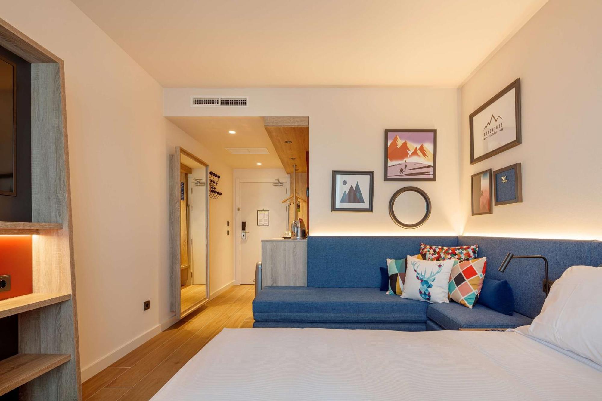 Hampton By Hilton Alcobendas Madrid Extérieur photo