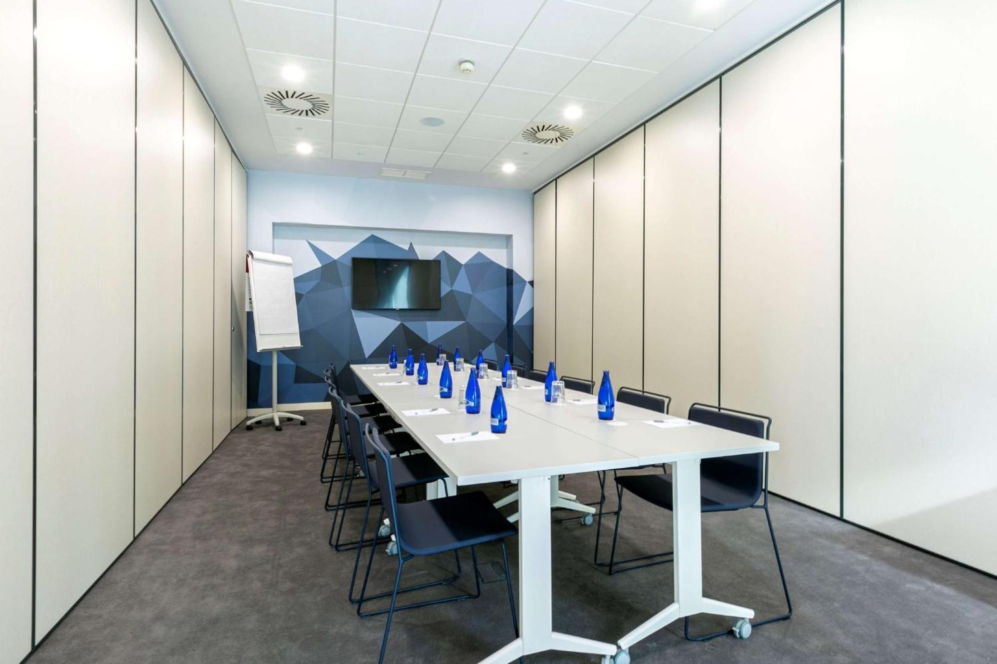 Hampton By Hilton Alcobendas Madrid Extérieur photo