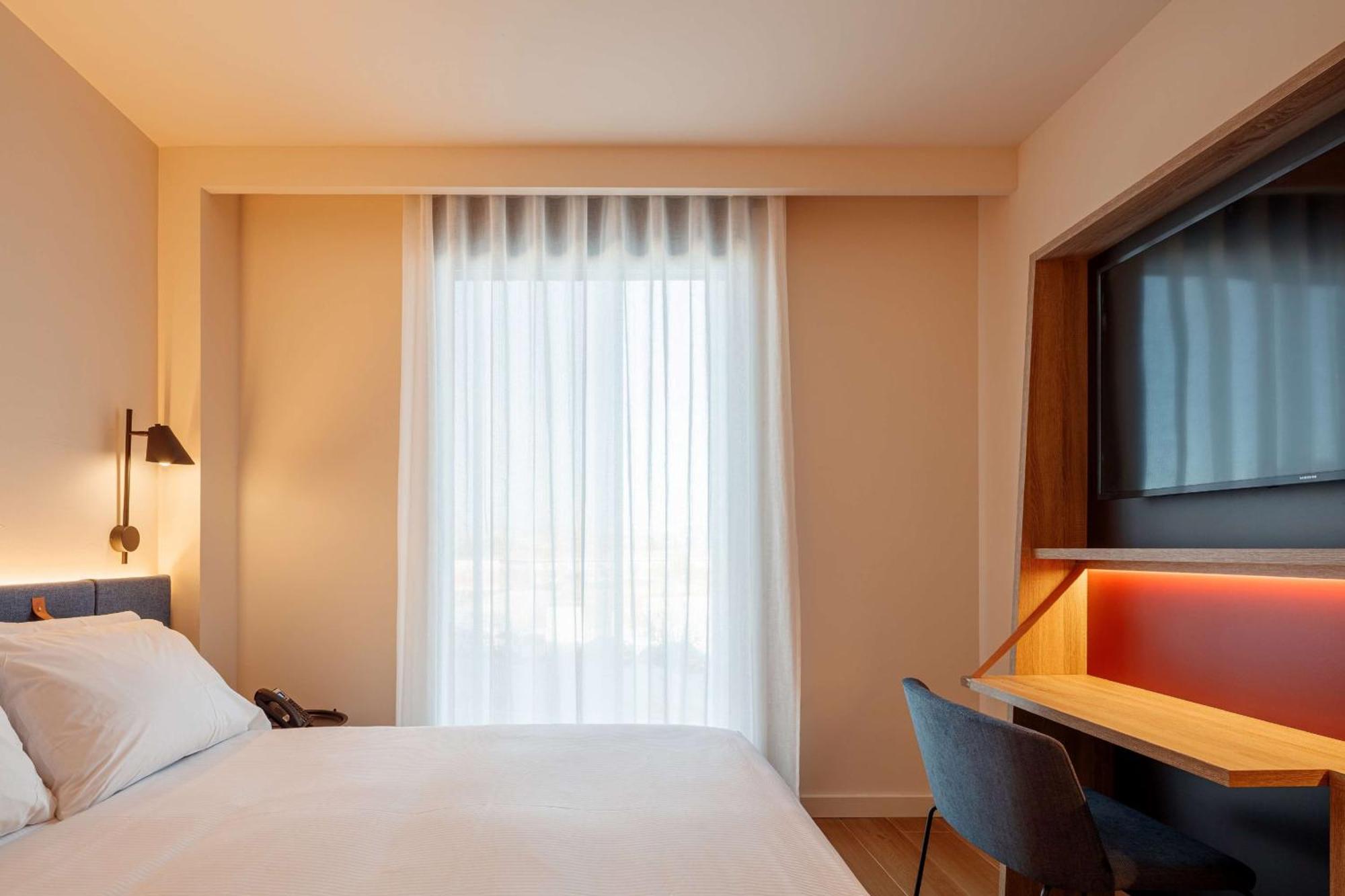 Hampton By Hilton Alcobendas Madrid Extérieur photo